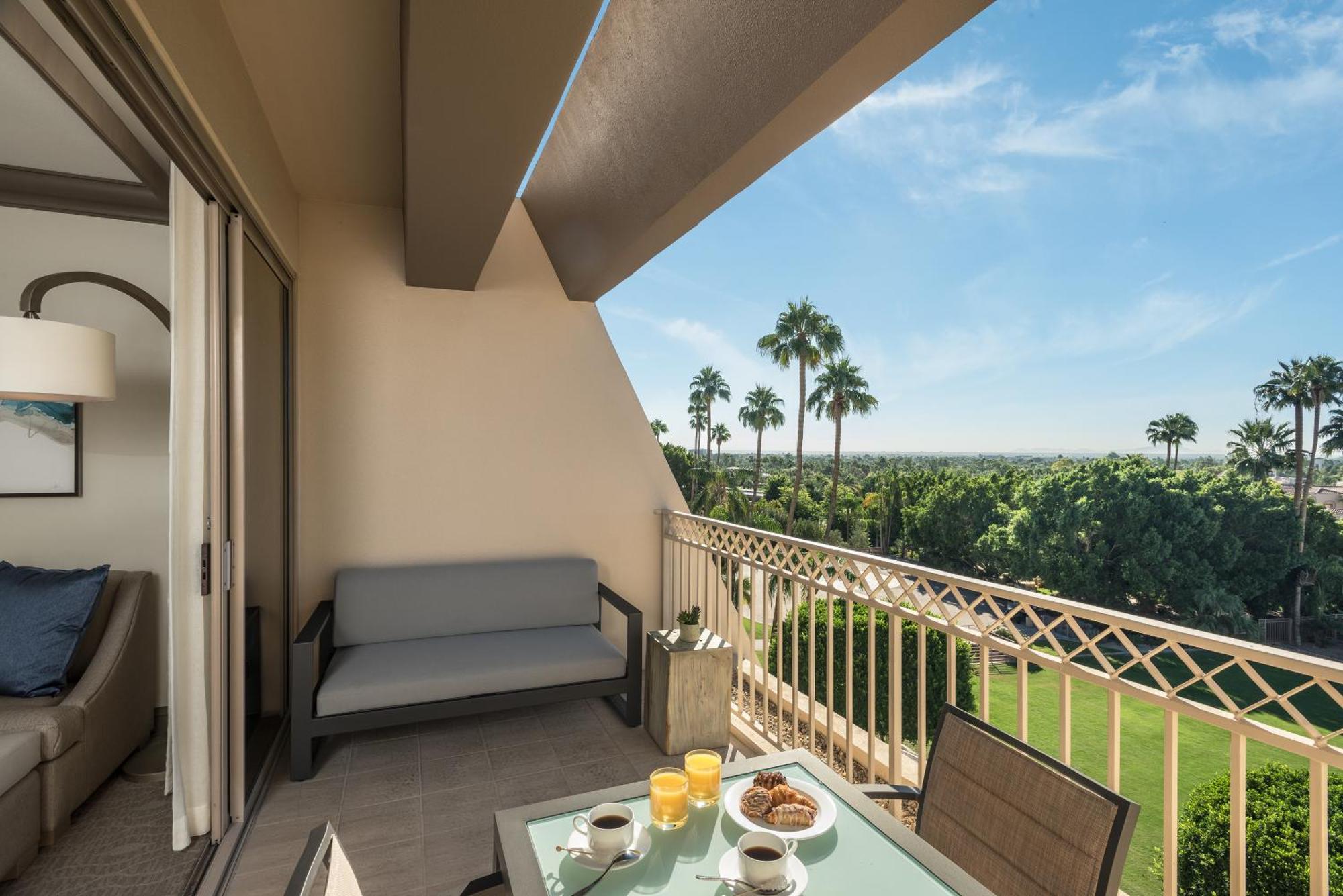 The Phoenician, A Luxury Collection Resort, スコッツデール 部屋 写真